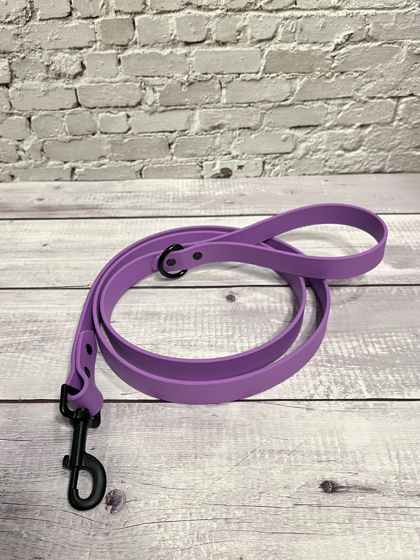 Amethyst Classic Leash