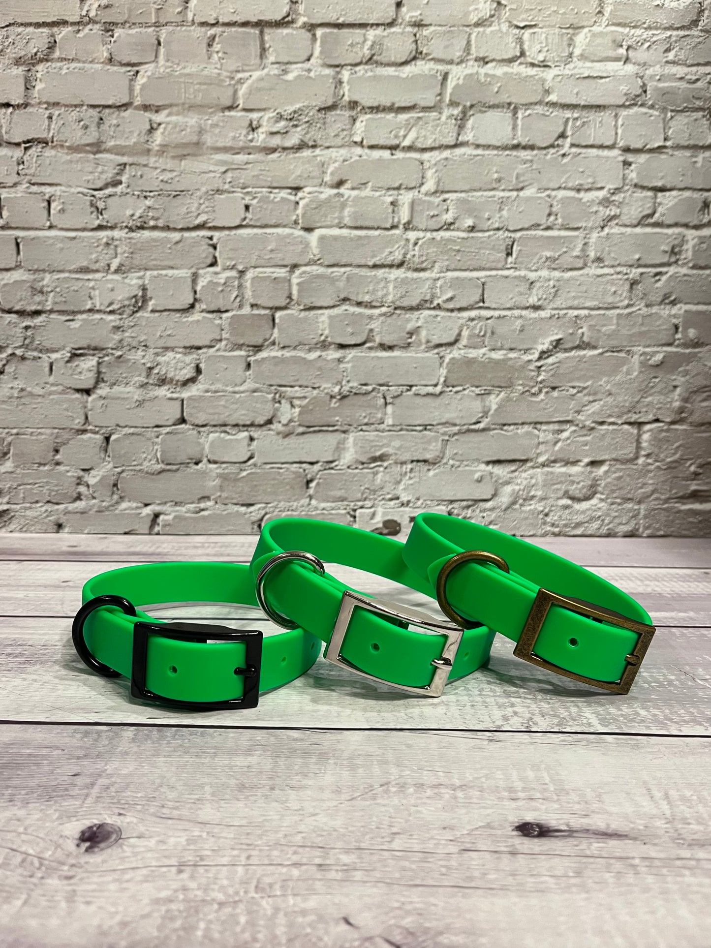 Neon Green Classic Collar