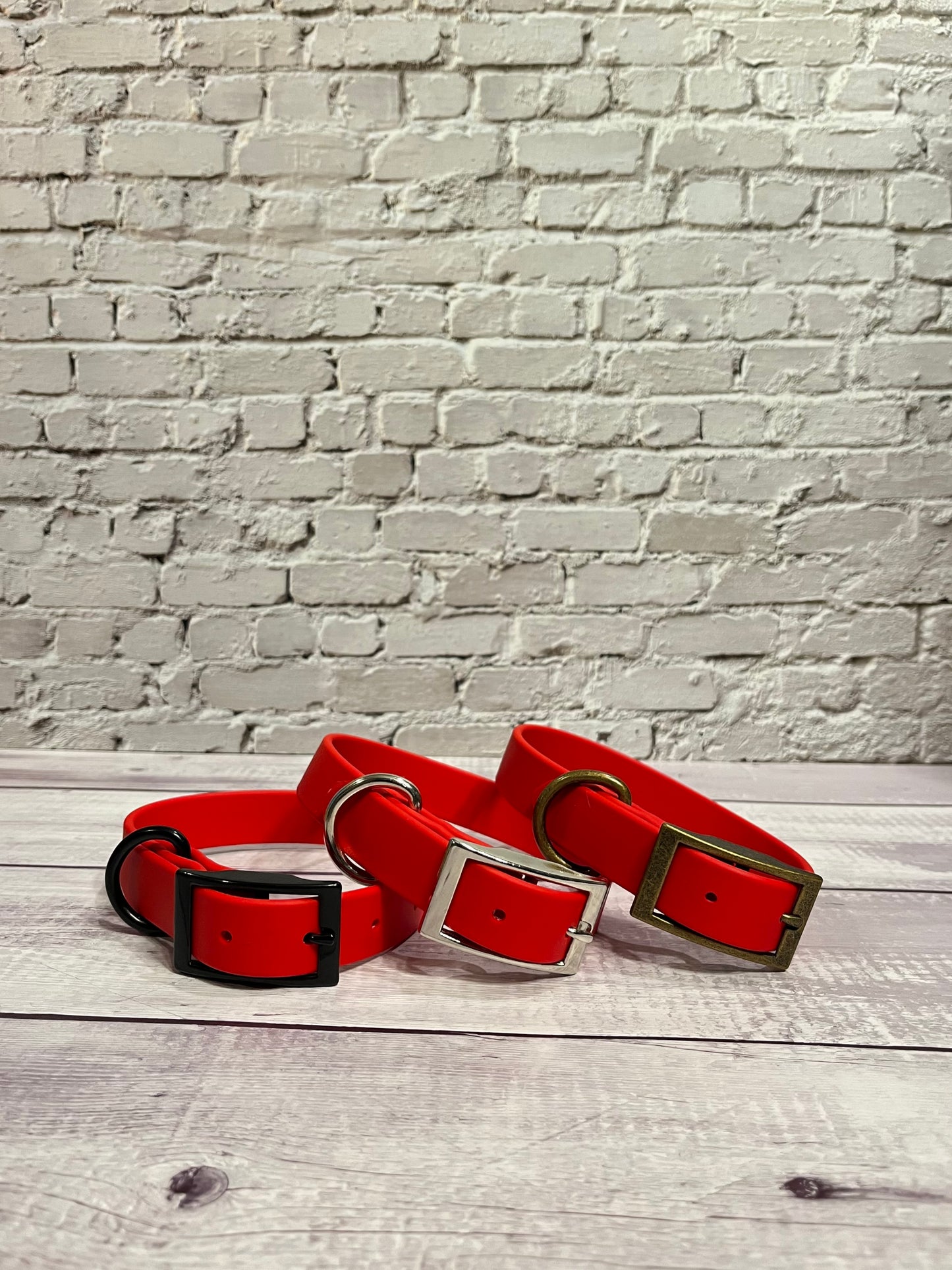 Red Classic Collar