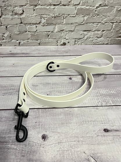 White Classic Leash